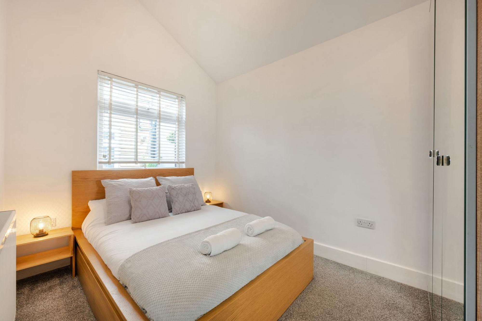 Stylish Two Bedroom Apartment By Central London With Garden المظهر الخارجي الصورة
