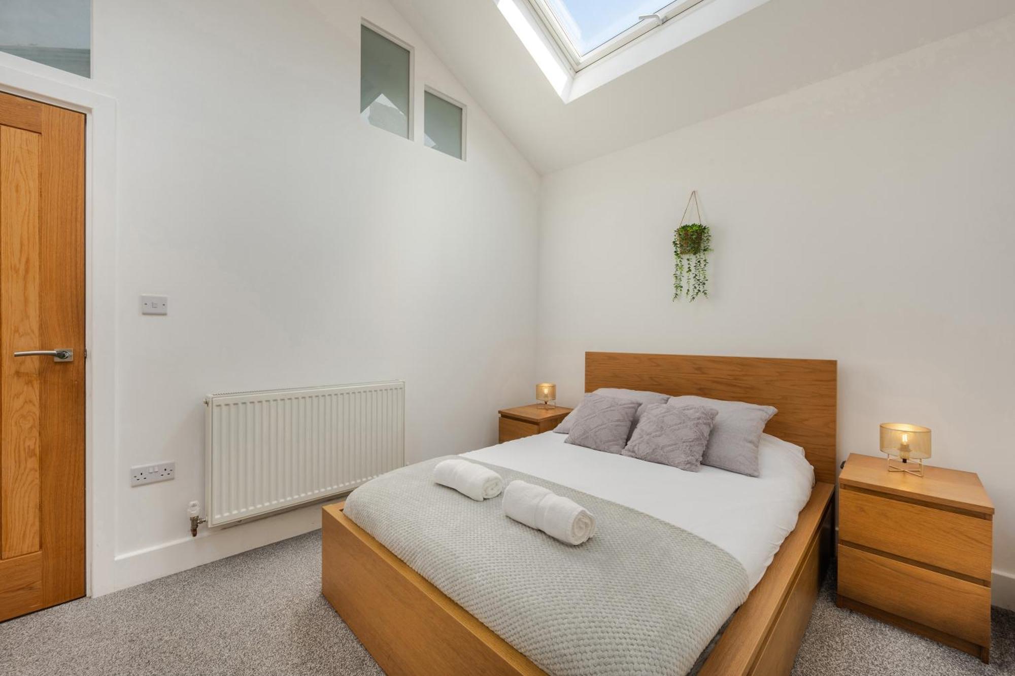 Stylish Two Bedroom Apartment By Central London With Garden المظهر الخارجي الصورة